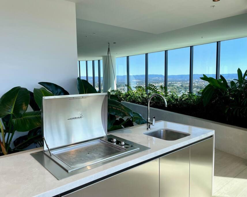 Ferienwohnung New Impressive 180° River View 1 Bed Apt With Pool 47F Gold Coast Exterior foto